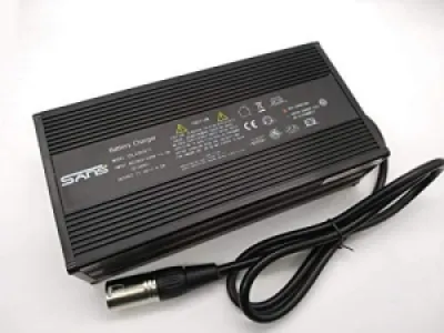 SSLC30071 lader 71.4v 4A 