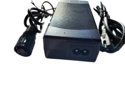 Acculader Gazelle Li Ion accu e-bike Innergy 36v 2A